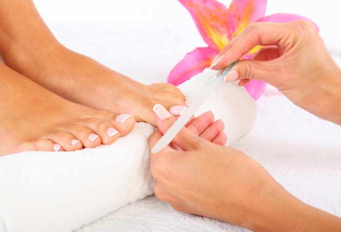 Cuticles,shape Buff & polish pedicure